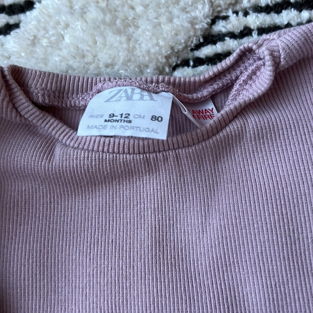 Gently Used Zara Ruffled Ribbed Top - Picture 4 of 4
